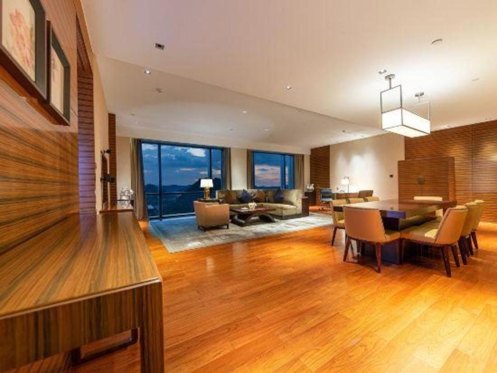 New World Guiyang Hotel מראה חיצוני תמונה