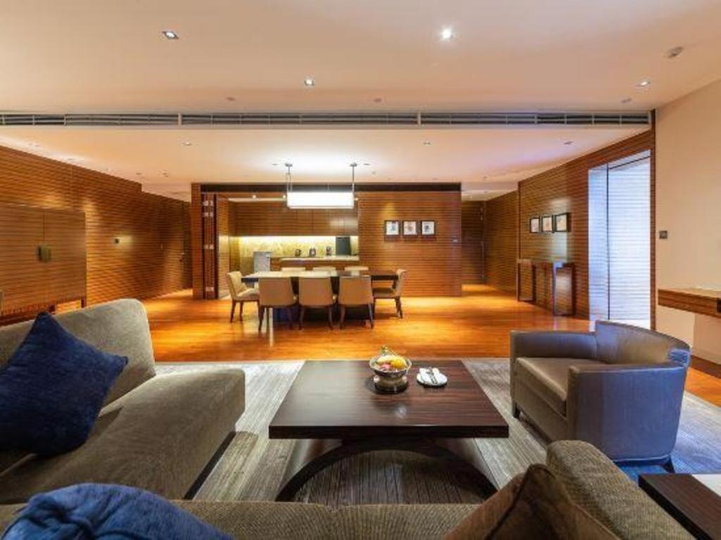 New World Guiyang Hotel מראה חיצוני תמונה