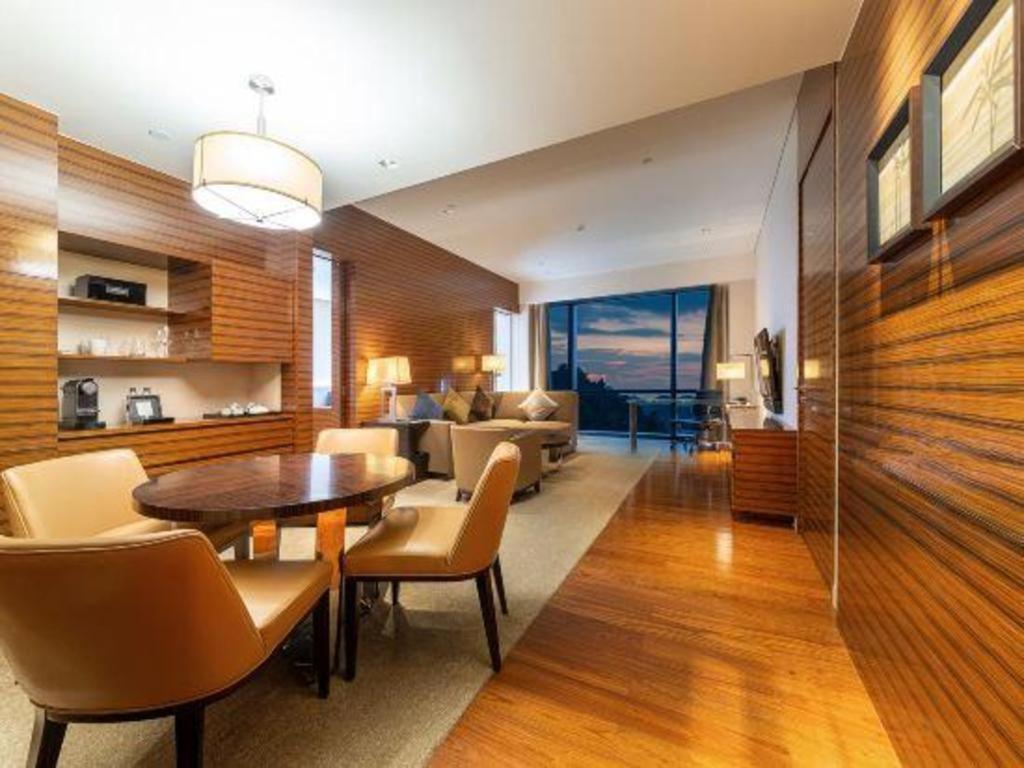 New World Guiyang Hotel מראה חיצוני תמונה
