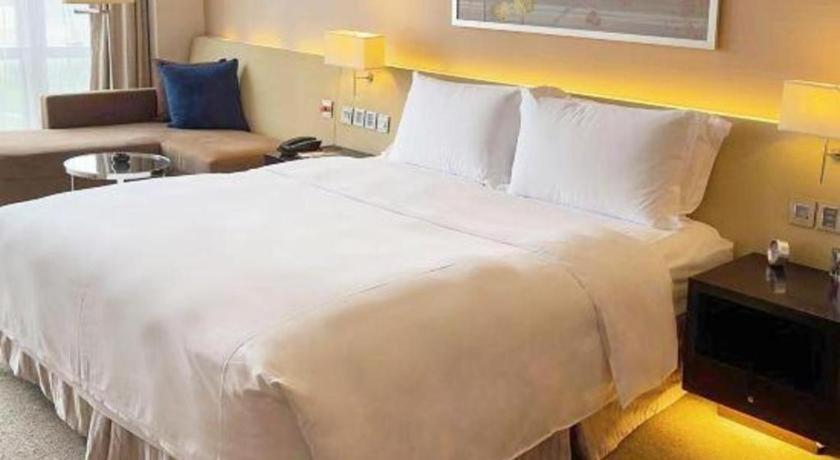 New World Guiyang Hotel מראה חיצוני תמונה