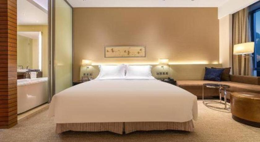 New World Guiyang Hotel מראה חיצוני תמונה