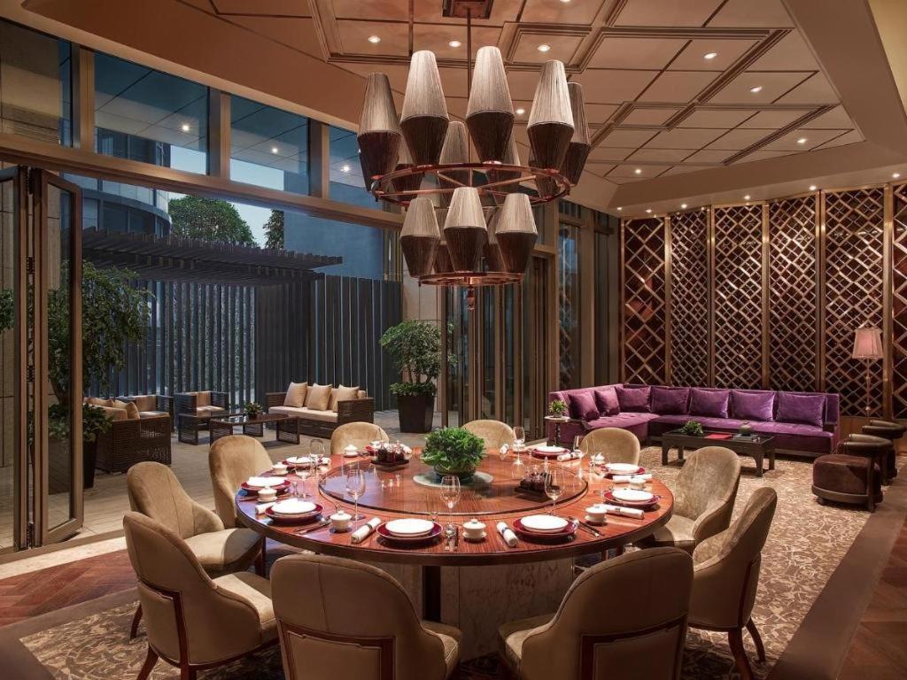 New World Guiyang Hotel מראה חיצוני תמונה