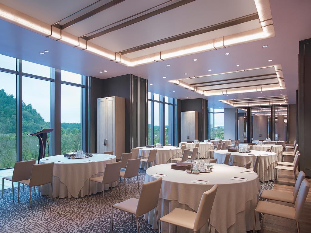 New World Guiyang Hotel מראה חיצוני תמונה